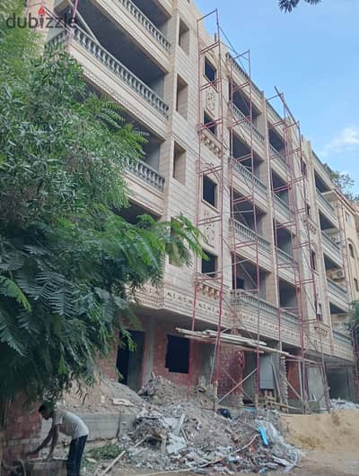 125 meter apartment behind red brick