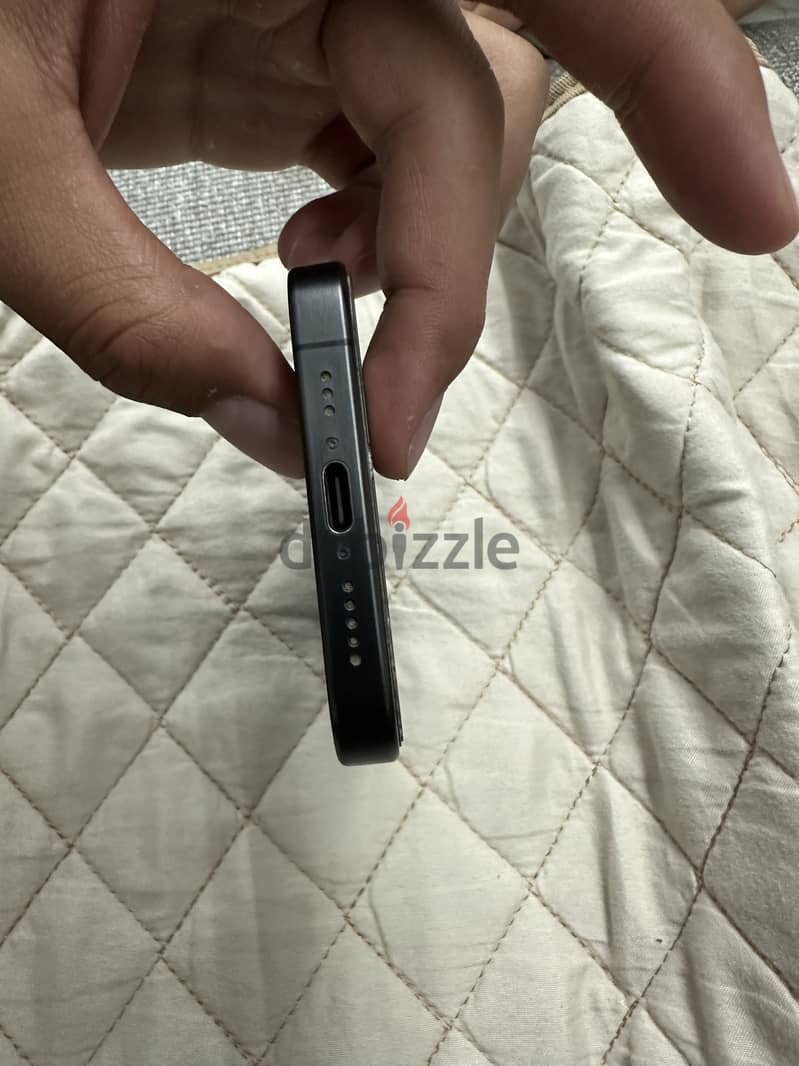 Apple - iPhone 15 Pro 2