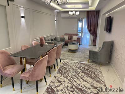 شقه مفروشه للايجار في كمبوند كريستال بلازا فرش فندقي بسعر مميز