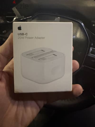 شاحن ابل ٢٠ وات