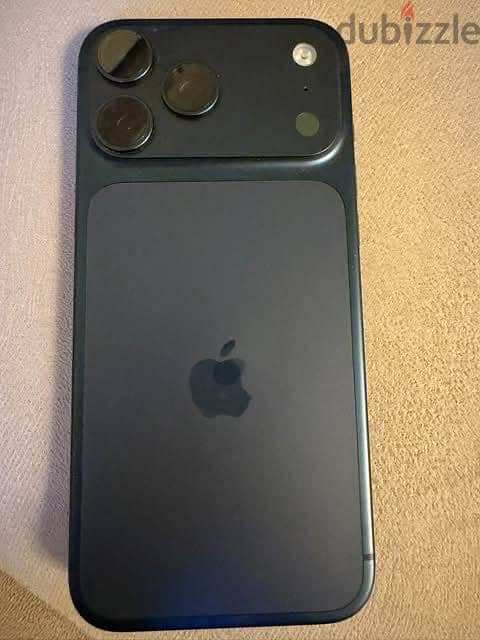 Apple - iPhone 17 Pro Max 1