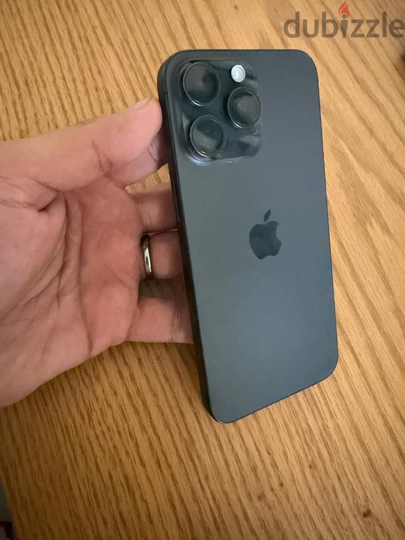 Apple - iPhone 15 Pro Max 4