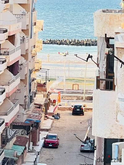 Apartment in Alexandria, Palm Beach, next to the sea and close to the main street, in front of the services