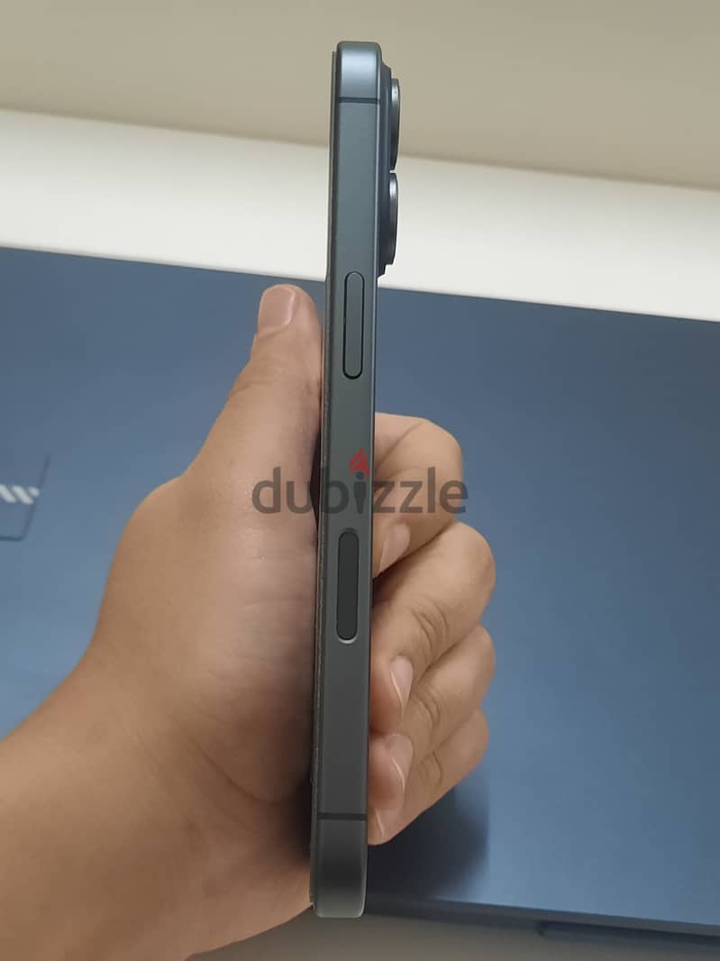 Apple - iPhone 17 4