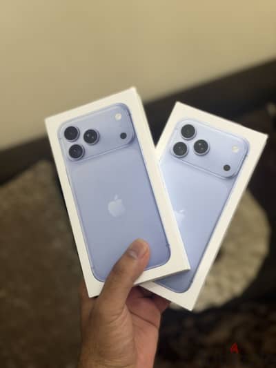 iPhone 18 pro max 256 GB Glacier Physical sim NEW SEALED