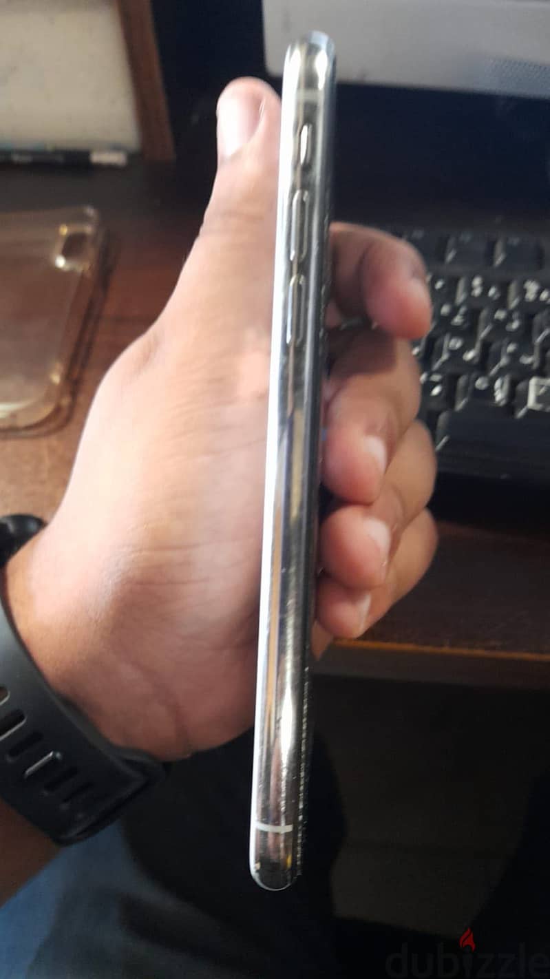 Apple - iPhone X 1
