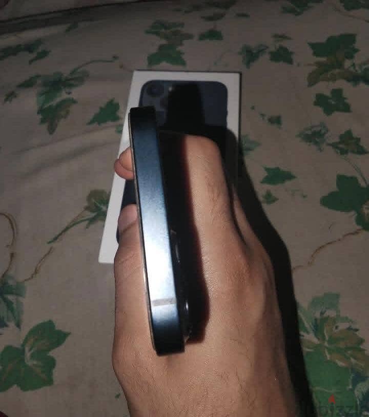 Apple - iPhone 13 2