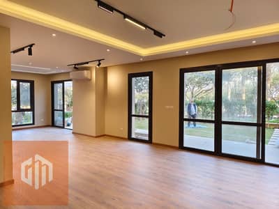 دوبلكس للإيجار نص مفروش في إيستاون سوديك Eastown SODIC القاهرة الجديدة 3 غرف نوم و3 حمامات وغرفة ناني ماستر أرضي وأول