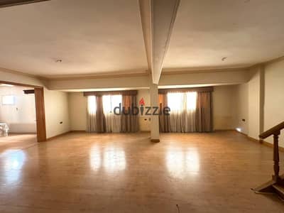 Two-level apartment for sale 250m at intersections of Abdel Aziz Fahmy, Heliopolis, with a prime location and large terrace, open view, 5 rooms at a price of 7 million Egyptian pounds, immediate delivery