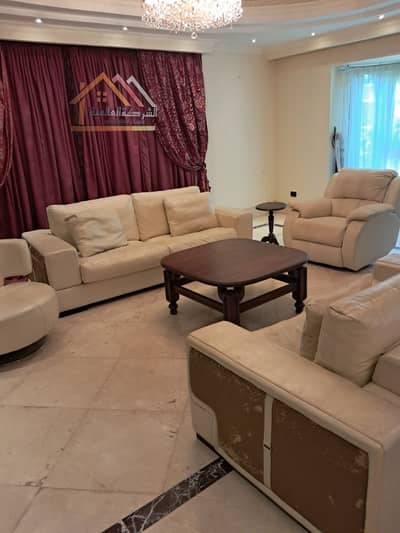 للبيع فيلا Standalone بموقع مميز في مدينتي فيووايد جاردن