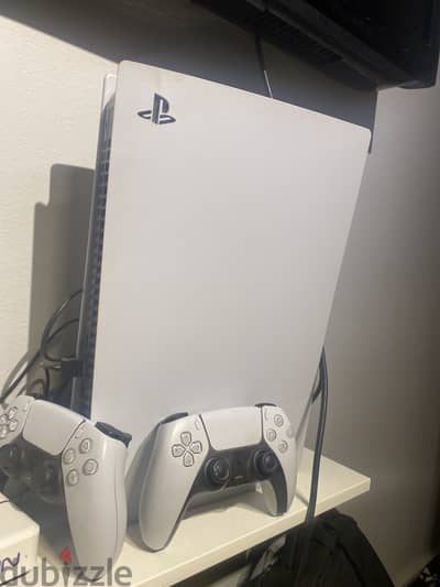 Ps5 fat 825 Gb معاه ذراعين اوريجينال حالته كويسه اوي