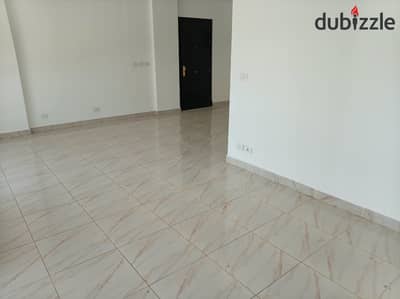 For rent in Madinaty, B12: a never-before-occupied unit, 107 sqm, featuring 3 bedrooms and 2 bathrooms. It is a corner unit with a north-facing orient