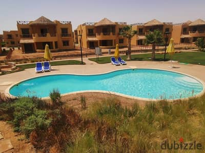 شاليه أرضي بجاردن للبيع في ماونتن فيو العين السخنة | 125م² + جاردن 120م² | فيو حمام سباحة | ألترا لوكس | مفروش بالتكييفات | استلام فوري