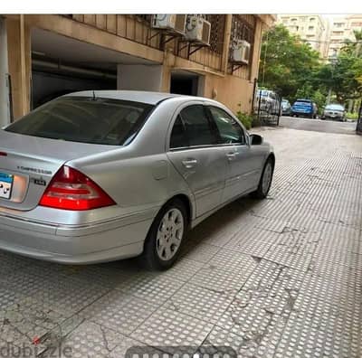 مرسيدس بنز سي 200  2005