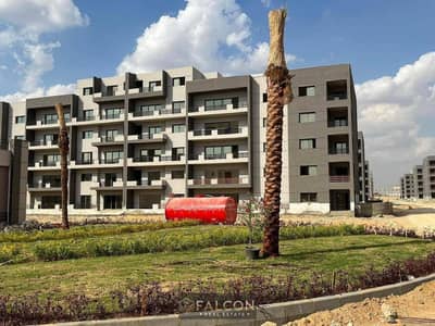Fully finished apartment (ultra-super-lux standard) located directly on the Suez Road, just minutes from Nasr City. Situated near Cairo Airport and cl
