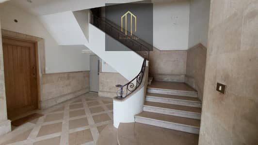A complete building in the best locations of Heliopolis, New Egypt, near the Heliopolis Square