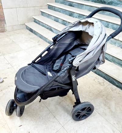 use joie stroller in a good condition