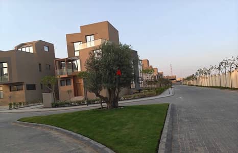 Corner Townhouse for Sale in Gates Privé – 155 sqm Garden & 100 sqm Roof
