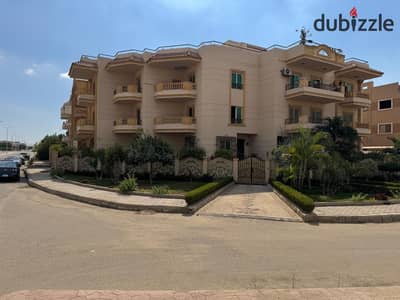 Apartment for Sale in the Third District Villas, El Shorouk City  Area: 230 sqm Floor: Second Floor Bedrooms: 3, including a master bedroom with a dre