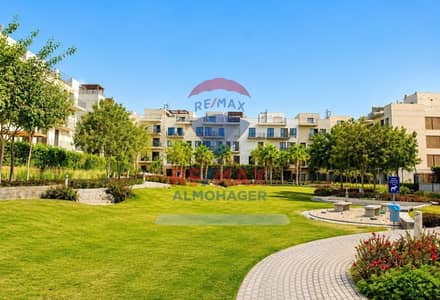 RARE UPPER DUPLEX | BIG LANDSCAPE VIEW | WESTOWN