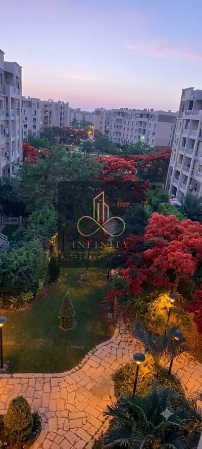 I own a 96m² apartment in B7 with a beautiful wide garden view  at a very special price 