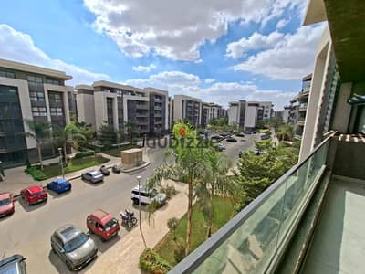 Very distinctive apartment for rent, new law, high-end finishes with air conditioning, hot kitchen, and armored door, area 148 square meters in B15