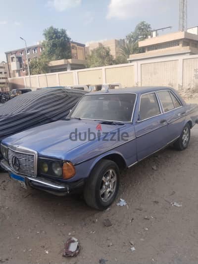 مرسيدس بنز 200 1978