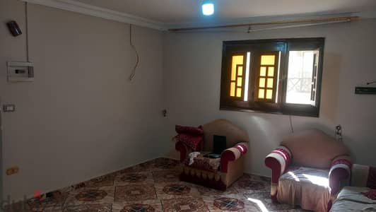 من المالك ٢نوم للايجار حى خامس عقد أول بالمطبخ وسخان غاز طبيعي