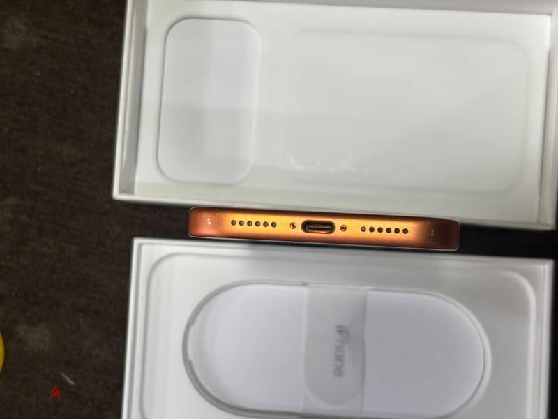 Apple - iPhone 17 Pro Max 4