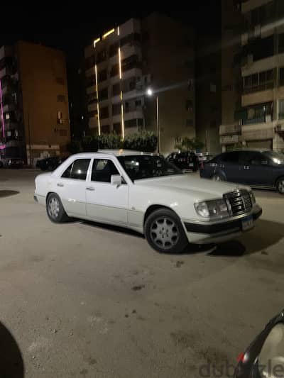 مرسيدس بنز اي 200 1986