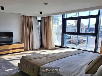 استلام فوري شقه متشطبه بالكامل , 134 متر خصم 30% للكاش في ماريوت Marriott Residences متشطب بالتكييفات ع شارع الثوره بعائد دولاري مضمون $250
