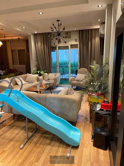Apartment for sale, 112 sqm, in The Address compound, Sheikh Zayed, located near major thoroughfares.