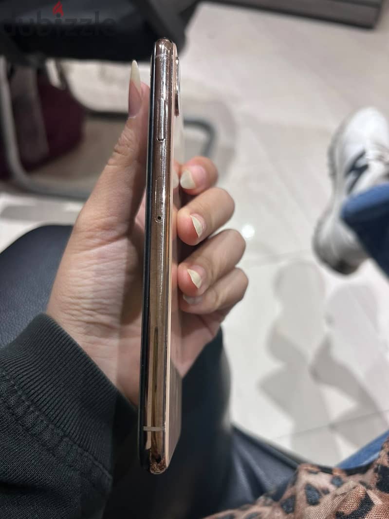 Apple - iPhone XS Max 3