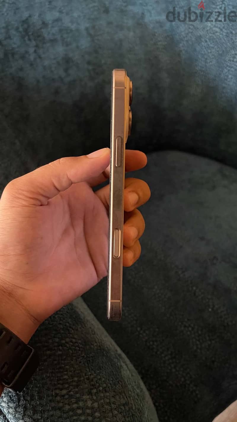 Apple - iPhone 16 Pro Max 3