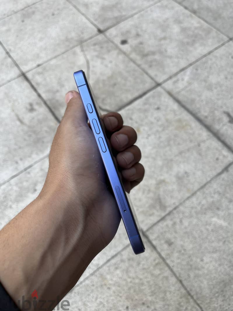 Apple - iPhone 16 4