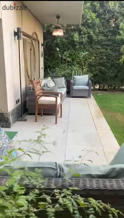 فيلا فاخرة للبيع في كومبوند المنصورية فيو 1 | 590م + حمام سباحة ورووف