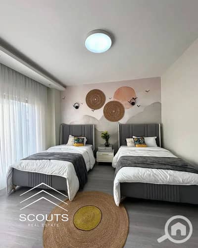 أقل سعر متر لشقه جوا كمباوند في التجمع الخامس شقه أرضي بجاردن في ذا ايكون ريزدنس The Icon Residence جمب هايد بارك و مافيدا 3 د من الجامعة الأمريكية