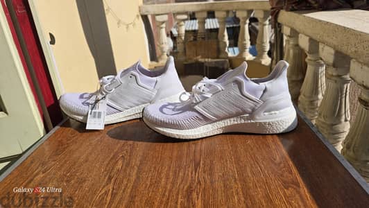 حذاء Adidas ultra boost original للبيع