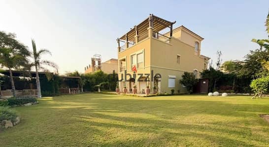 فيلا متشطبة إستلام فورى بفيو لاند سكيب فى ميفيدا بجانب فيليت وهايد بارك ودقائق من AUC