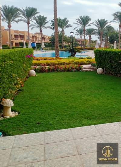 A very distinctive ground-floor chalet with furnishings for sale in Ain Sokhna, Mountain View 2 Village