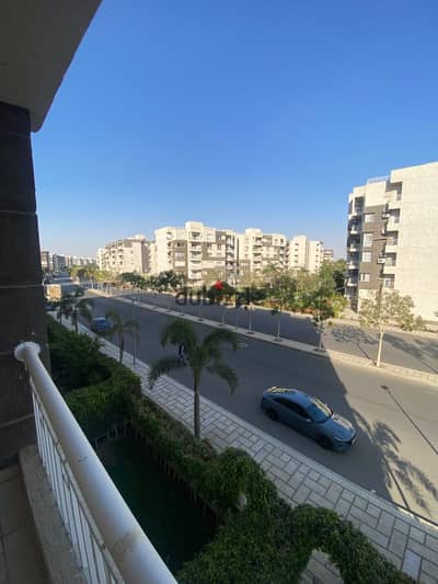للبيع شقه بمدينتي في b12 78m قريبه للخدمات و الكرافت زوون للبيع شقه بمدينتي في b12 78m قريبه للخدمات و الكرافت زوون