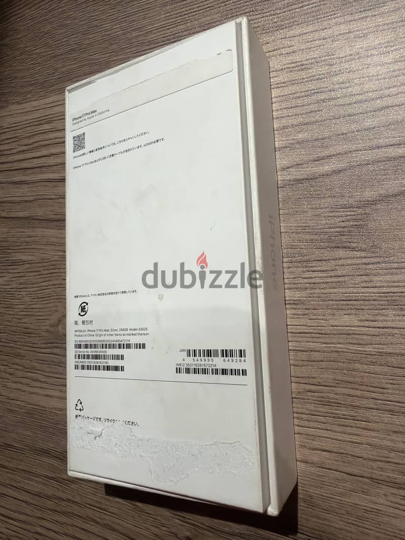 Apple - iPhone 17 Pro Max silver 0 scratch 1