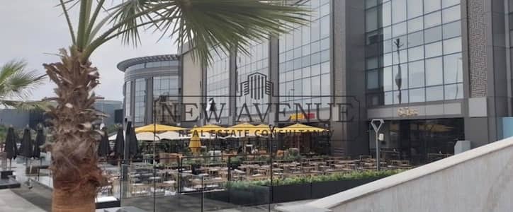 مكتب متشطب بالكامل للإيجار في Leven Square – القاهرة الجديدة، 90 متر