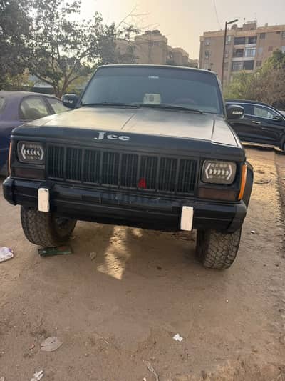 جيب شيروكى 1996