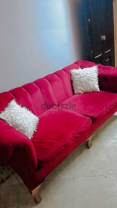 انتريه بحاله ممتازه  كنبتين و كرسين