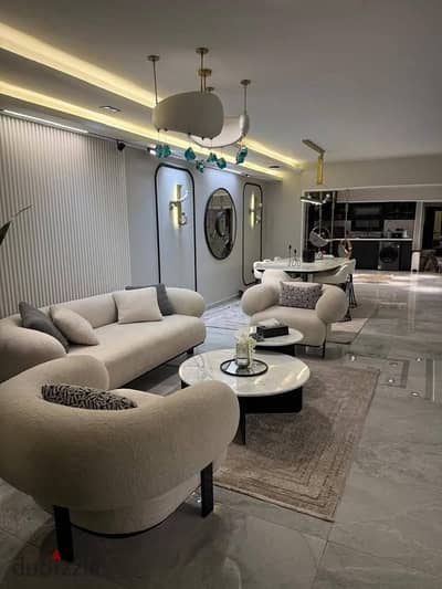 شقة مميزة للبيع في وان هايد بارك القاهرة الجديدة برايم لوكيشن بجوار ميڤيدا دقايق من الجامعة الامريكية بخصم علي الدفع كاش