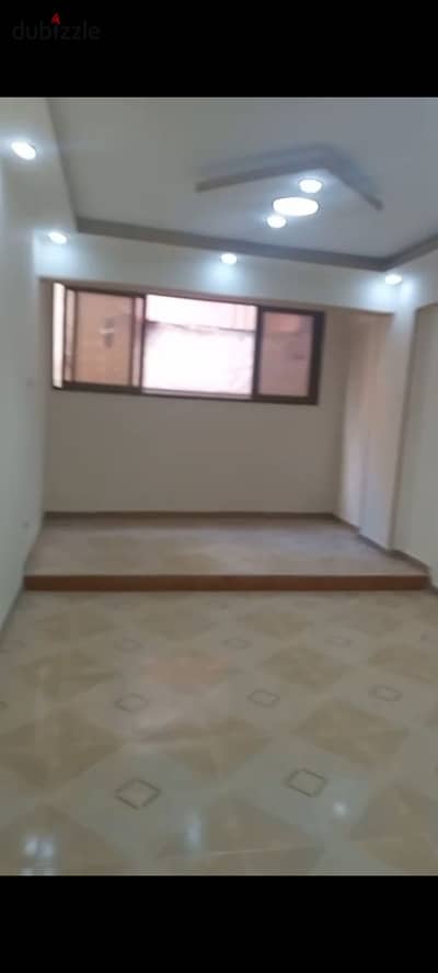 شقه لكل عروسين بسعر 650 الف للبيع