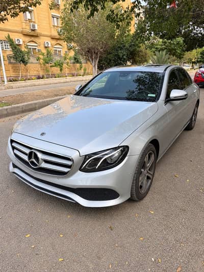 Mercedes-Benz E180 2019 Avant-garde