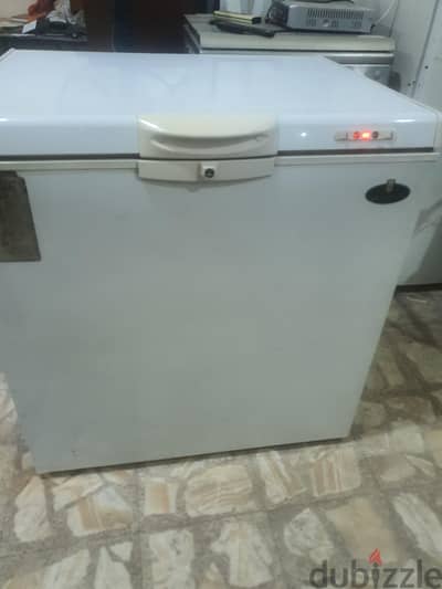ديب فريزر كريازي ٢١٧ لتر.