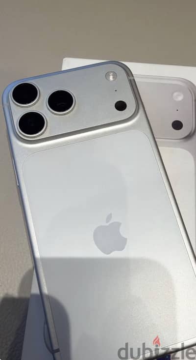 Apple - iPhone 17 Pro Max